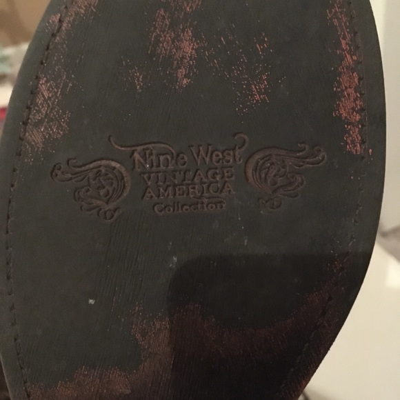 Distressed brown ankle boots - Picture 5 of 8